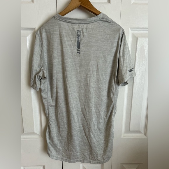 Superdry t-shirt - Picture 7 of 9